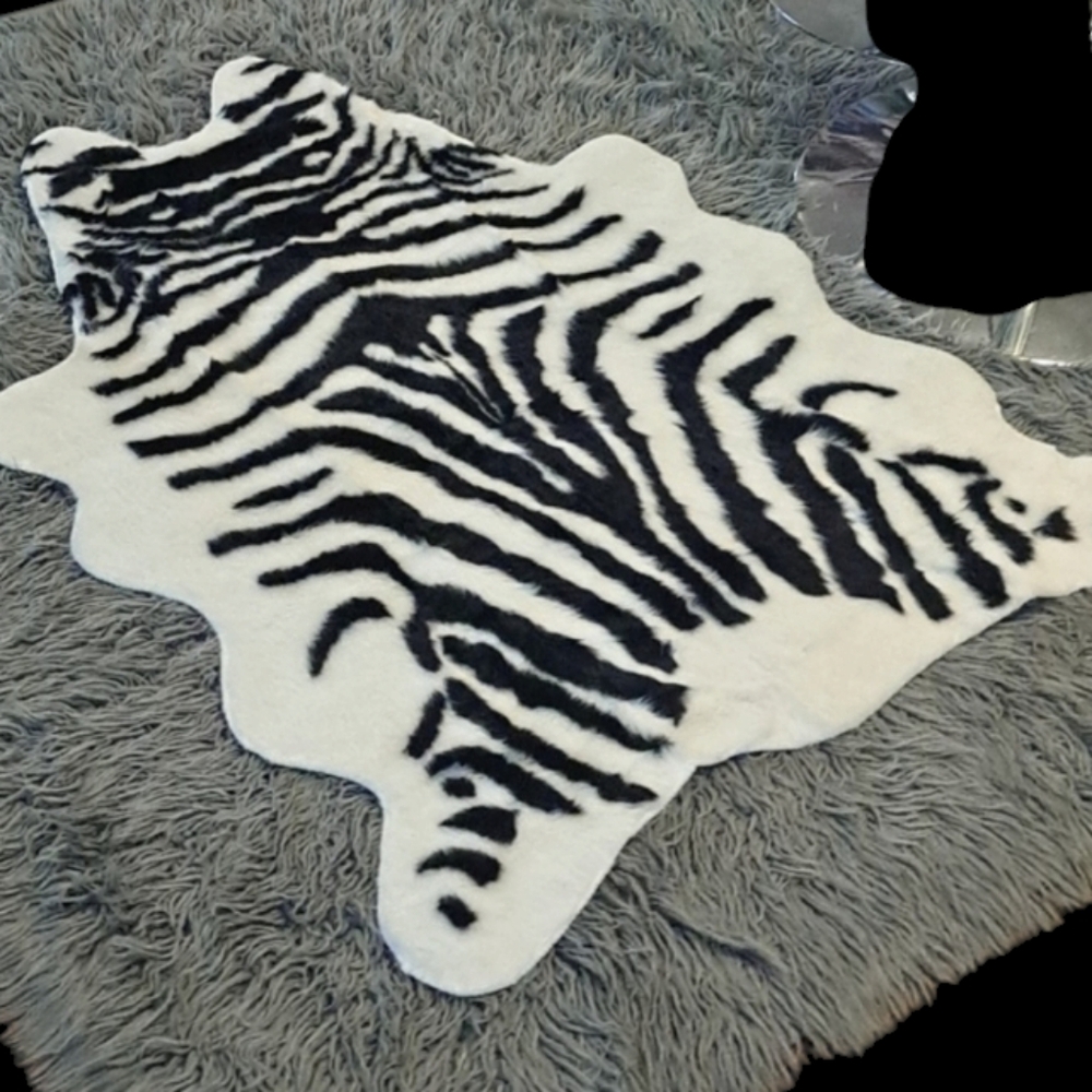 SEXY ZEBRA RUG - Picture 8 of 8